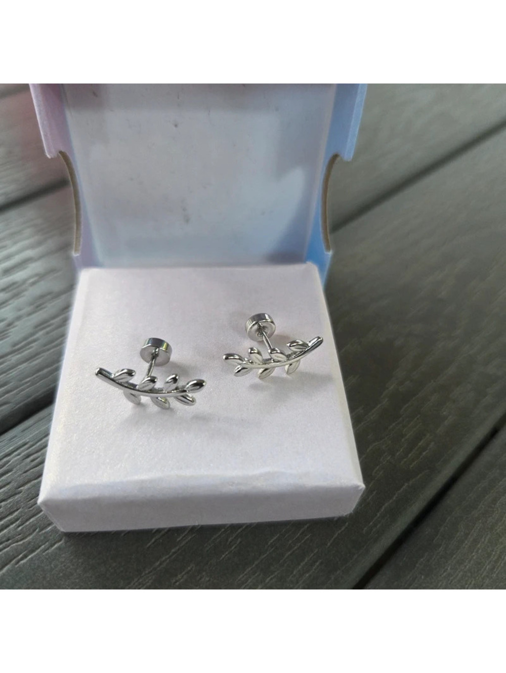 NEW Screw Back Silver Earrings